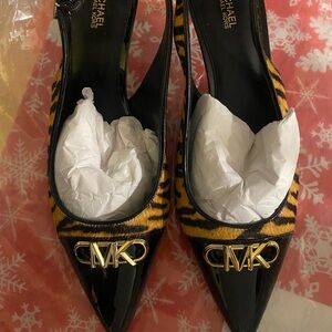 MICHAEL KORS Women's Parker Flex Slingback Pump Tiger Print Calf Hair